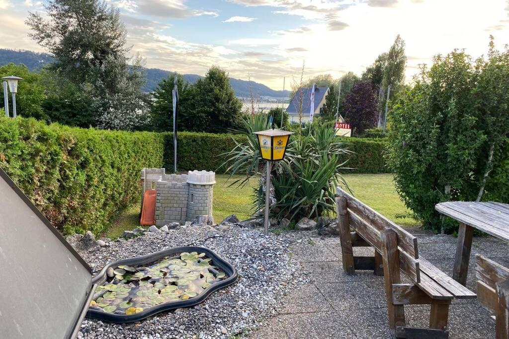 Die Seeblume - Ferienwohnung Mit Pool Und Seeblick Bodman-Ludwigshafen Buitenkant foto
