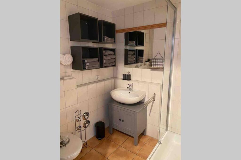 Die Seeblume - Ferienwohnung Mit Pool Und Seeblick Bodman-Ludwigshafen Buitenkant foto