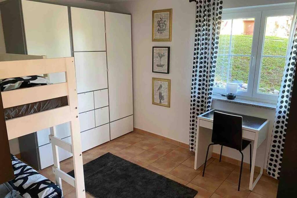 Die Seeblume - Ferienwohnung Mit Pool Und Seeblick Bodman-Ludwigshafen Buitenkant foto